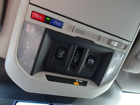 Used 2022 Subaru Forester Premium w/ Popular Package #2 image 28