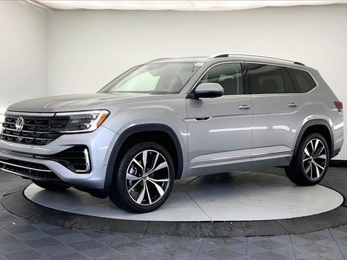 New 2025 Volkswagen Atlas SEL Premium R-Line image 2