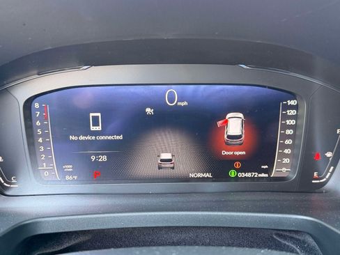 Used 2023 Honda Pilot Elite image 16