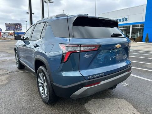 Used 2025 Chevrolet Equinox LT w/ Convenience Package II image 17