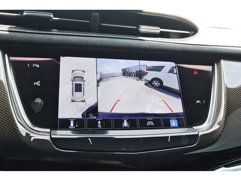 Used 2025 Cadillac XT6 Premium Luxury w/ Platinum Package FWD image 23