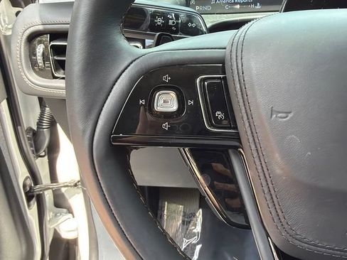 New 2026 Lincoln Aviator 2WD image 24