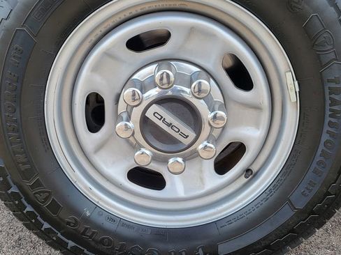 Used 2018 Ford F250 XL w/ Power Equipment Group AWD/4WD image 12