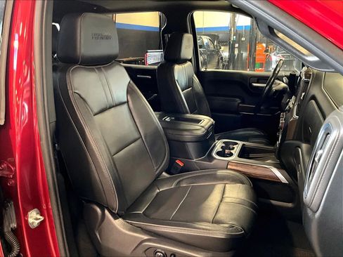 Used 2020 Chevrolet Silverado 1500 High Country w/ Technology Package image 11