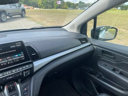 Used 2025 Honda Odyssey EX-L image 30
