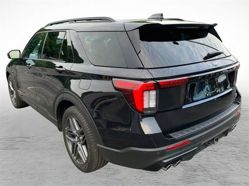 Used 2025 Ford Explorer ST w/ Sun And Sound Package AWD/4WD image 4