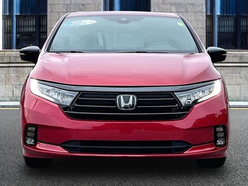 Used 2024 Honda Odyssey Sport image 3