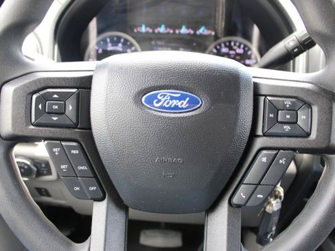Used 2019 Ford F250 XLT w/ XLT Premium Package AWD/4WD image 27
