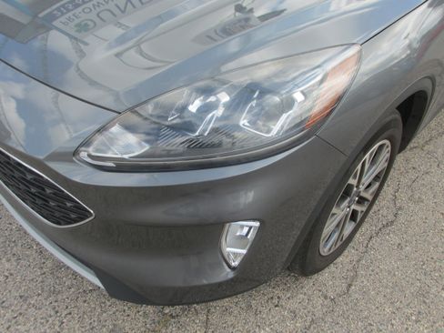 Used 2022 Ford Escape SEL image 8