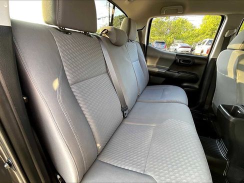 Used 2021 Toyota Tacoma SR w/ SR Convenience Package image 17
