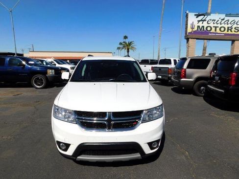 Used 2017 Dodge Journey SXT w/ Comfort/Convenience Group image 2