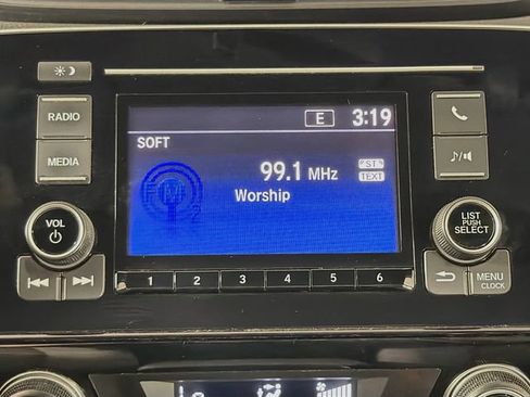 Used 2019 Honda CR-V LX image 19