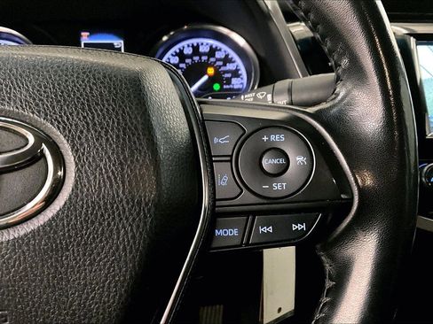 Used 2019 Toyota Camry SE image 19