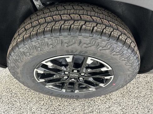 New 2026 Chevrolet Traverse Z71 w/ Driver Confidence Package AWD/4WD image 31