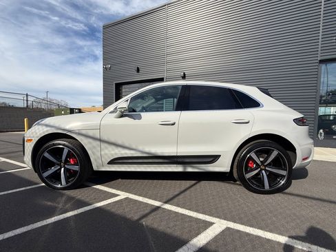 New 2026 Porsche Macan S image 2