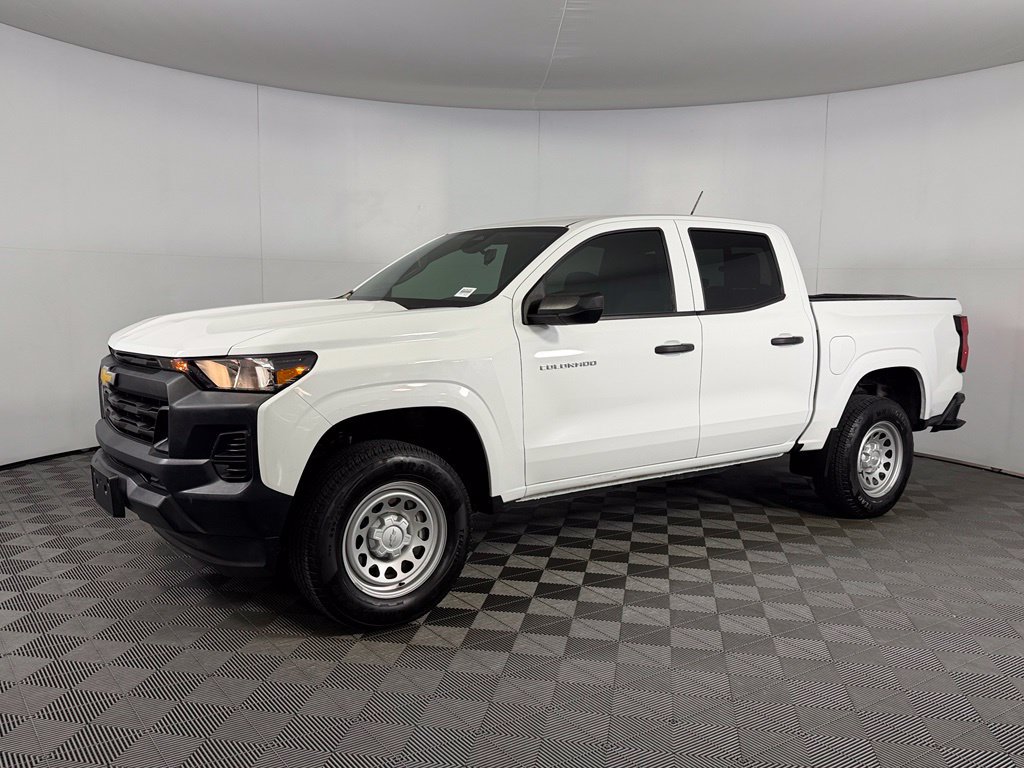 Used 2025 Chevrolet Colorado W/T RWD image 10