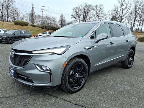 Used 2023 Buick Enclave Essence w/ Experience Buick Package image 7