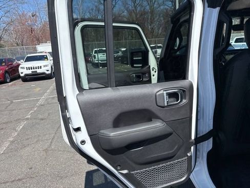 Used 2023 Jeep Wrangler Unlimited Sahara w/ Cold Weather Group image 33