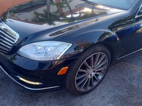 Used 2013 Mercedes-Benz S 550 4MATIC image 3