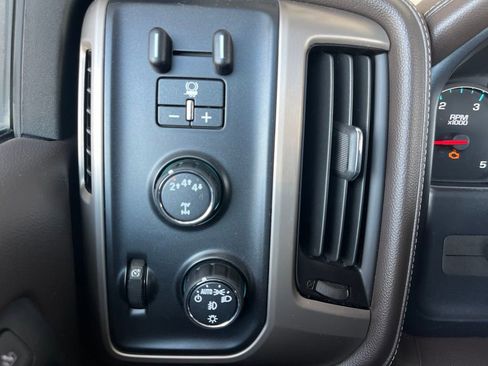 Used 2017 GMC Sierra 2500 Denali w/ Duramax Plus Package AWD/4WD image 13