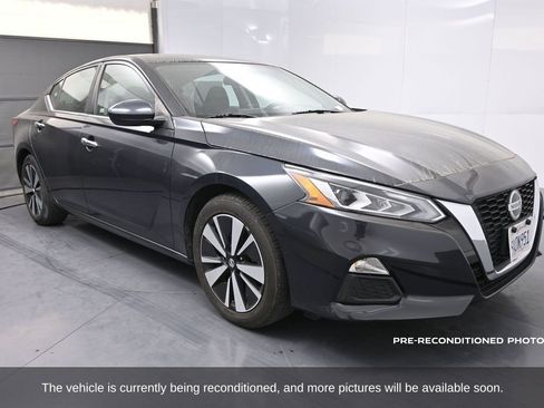 Used 2022 Nissan Altima 2.5 SV image 3