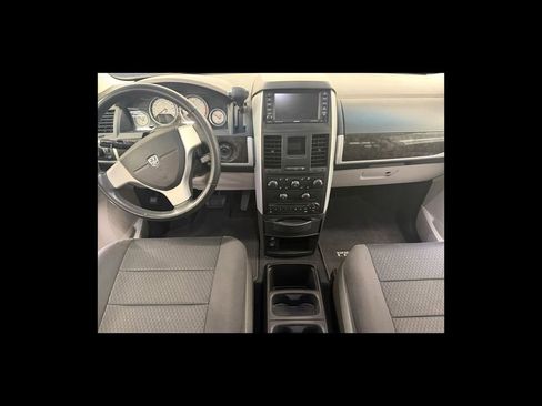 Used 2010 Dodge Grand Caravan SXT w/ Entertainment Group 2 FWD image 13