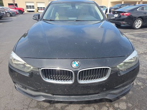 Used 2017 BMW 320i Sedan RWD image 9