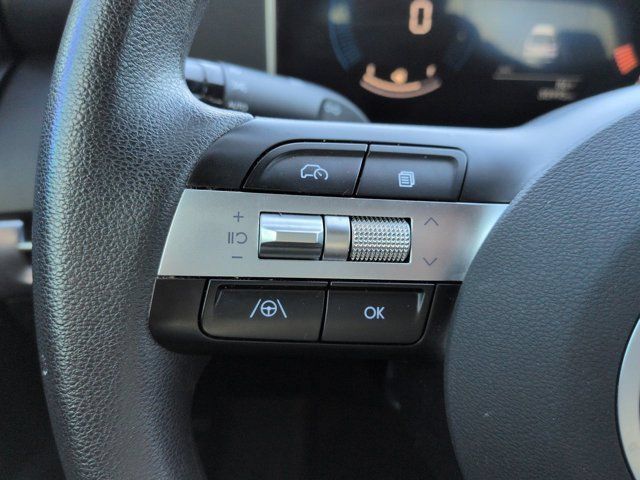 Used 2025 Hyundai Santa Cruz SEL FWD image 23