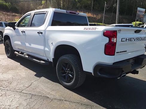 Used 2021 Chevrolet Silverado 1500 LT Trail Boss w/ Bed Protection Package image 12