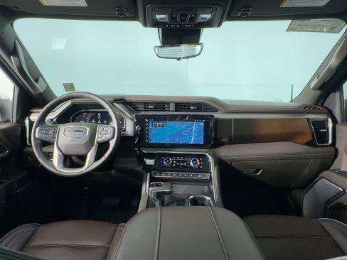 Used 2024 GMC Sierra 1500 Denali w/ Denali Reserve Package image 15