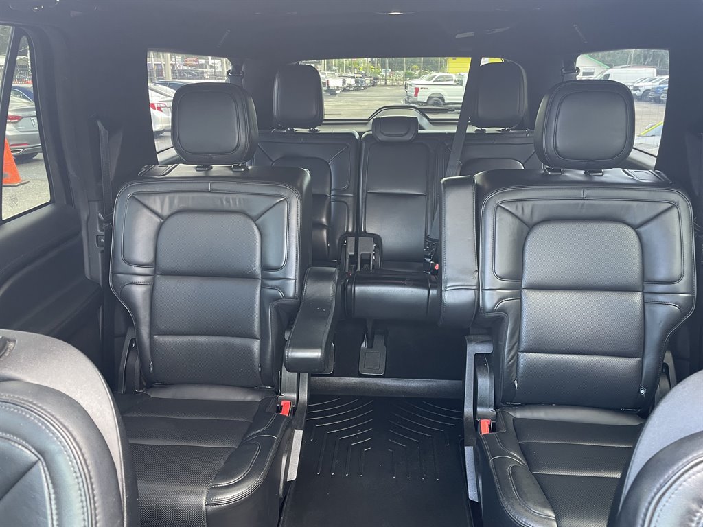 Used 2019 Lincoln Navigator L Select AWD/4WD image 6