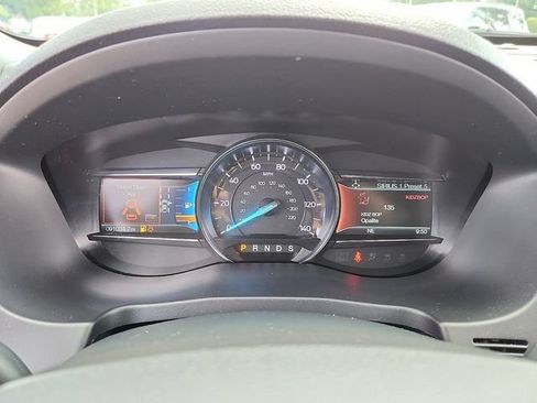 Used 2018 Ford Explorer XLT w/ Equipment Group 202A AWD/4WD image 21