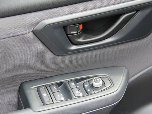 Certified 2025 Subaru Forester Premium AWD/4WD image 16