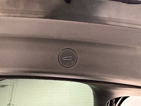 Used 2024 Tesla Model Y Performance image 8