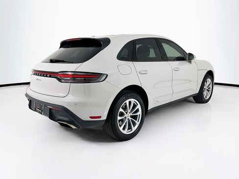 Certified 2025 Porsche Macan AWD/4WD image 9