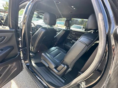Used 2024 Chevrolet Traverse LT w/ LPO, Cargo Package AWD/4WD image 21