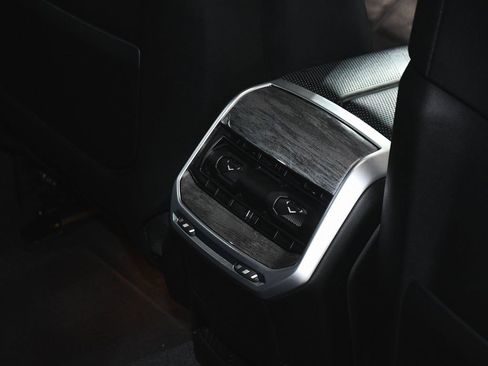 Used 2025 BMW 740i image 85