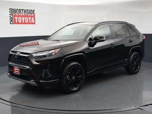 Used 2024 Toyota RAV4 SE AWD/4WD image 8
