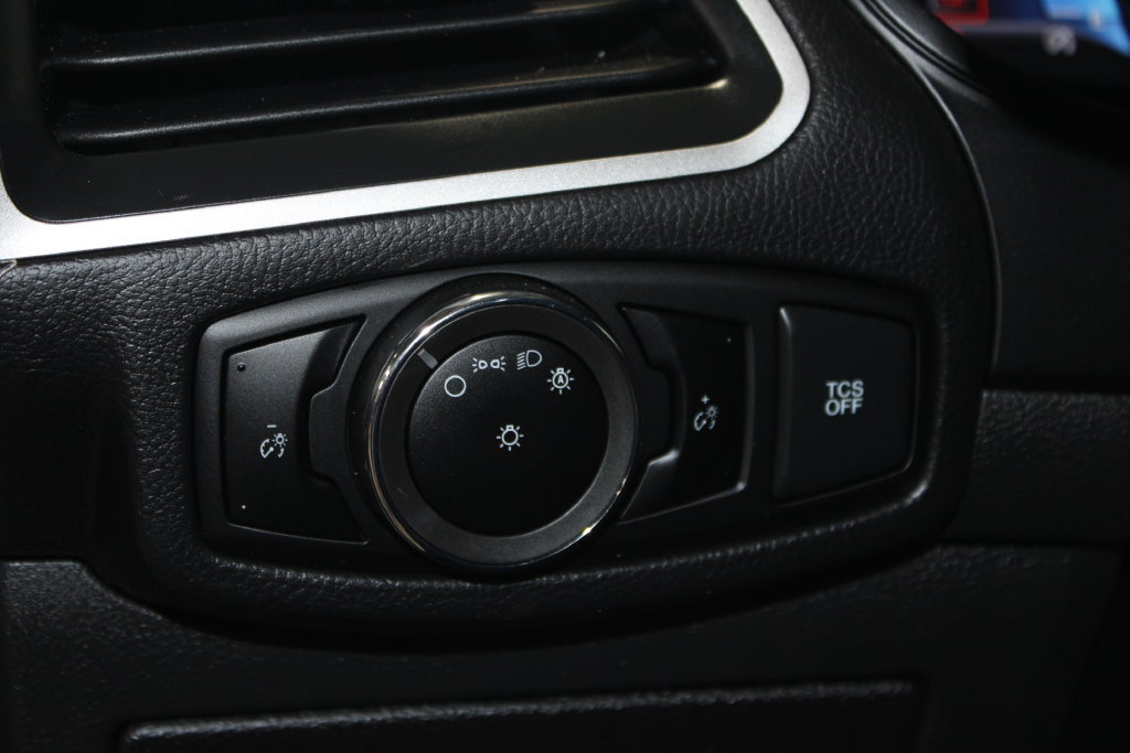 Used 2023 Ford Edge SEL AWD/4WD image 8