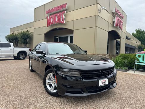 Used 2021 Dodge Charger SXT RWD image 1