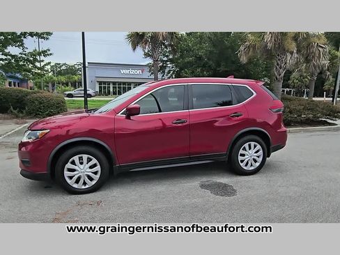 Used 2017 Nissan Rogue S FWD image 24