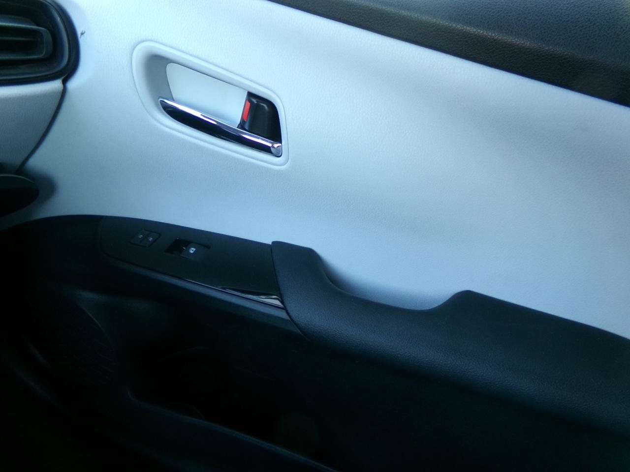 Used 2016 Toyota Prius Two FWD image 17
