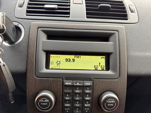 Used 2012 Volvo C70 T5 w/ Climate Pkg image 15