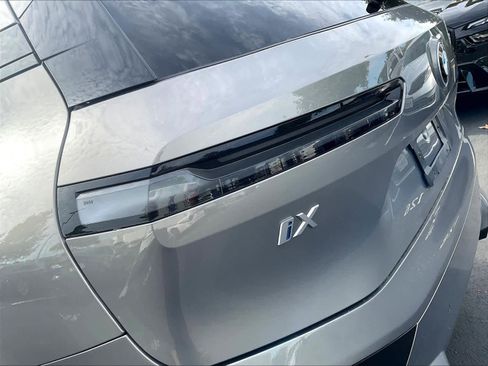 Used 2024 BMW iX xDrive50 w/ Sport Package image 29