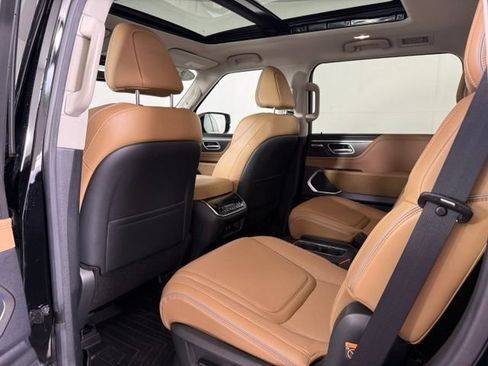 Used 2025 INFINITI QX80 Luxe RWD image 26