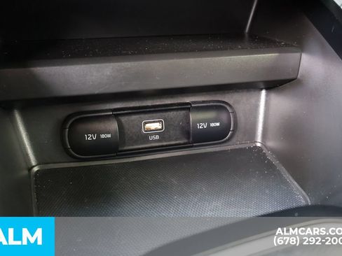 Used 2025 Kia Soul LX w/ LX Technology Package FWD image 30