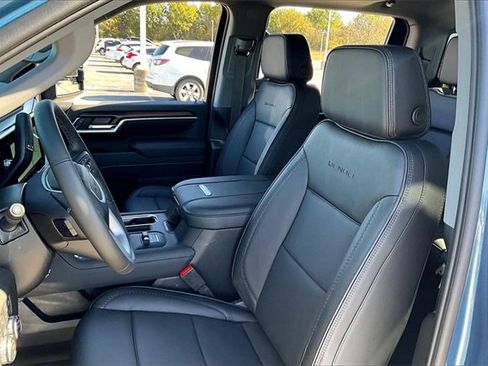 New 2026 GMC Sierra 2500 Denali w/ Denali Reserve Package image 9