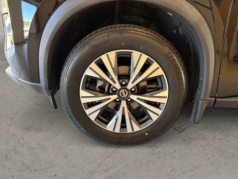 Used 2021 Nissan Rogue SV AWD/4WD image 15