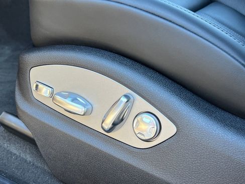 New 2026 Porsche Macan image 33