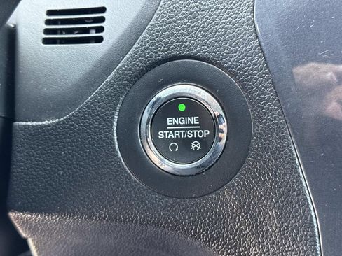 Used 2018 Ford Explorer Limited w/ Equipment Group 301A FWD image 18